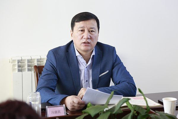 冯庭民校长传达学习《习近平主持召开学校思想政治理论课教师座谈会重要讲话》精神